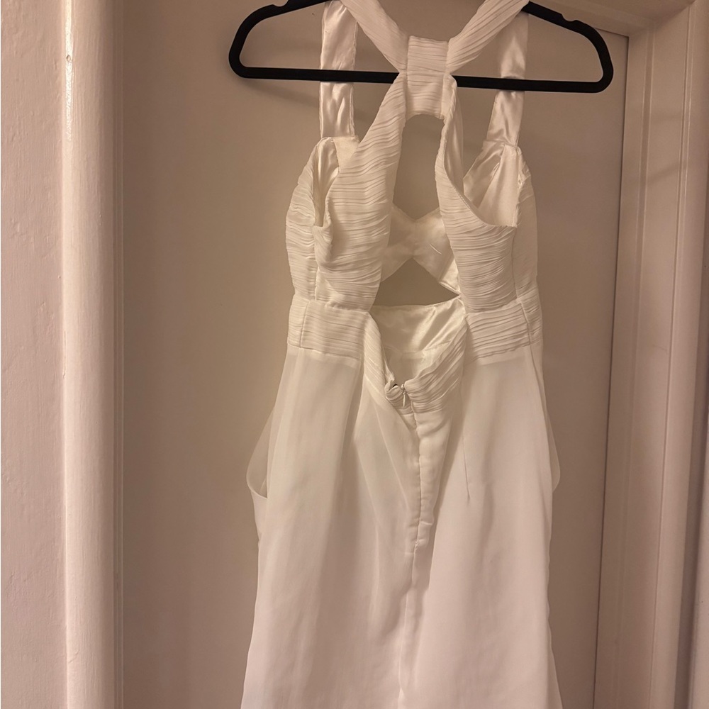 White dress - Picture 3 of 6